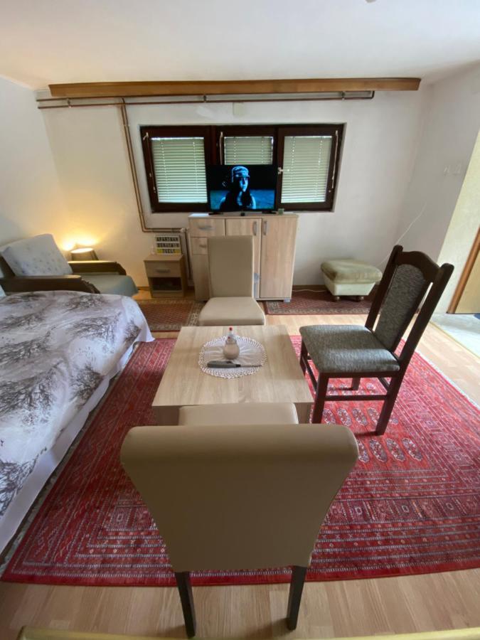 Apartman Benjamin Appartement Tuzla Buitenkant foto