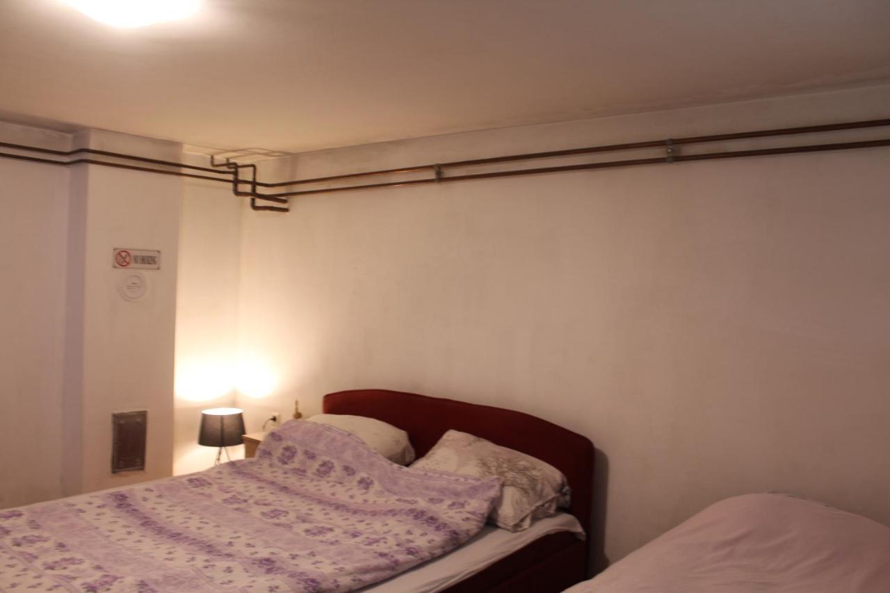 Apartman Benjamin Appartement Tuzla Buitenkant foto
